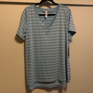 NWT LULAROE XL CHRISTY TEE